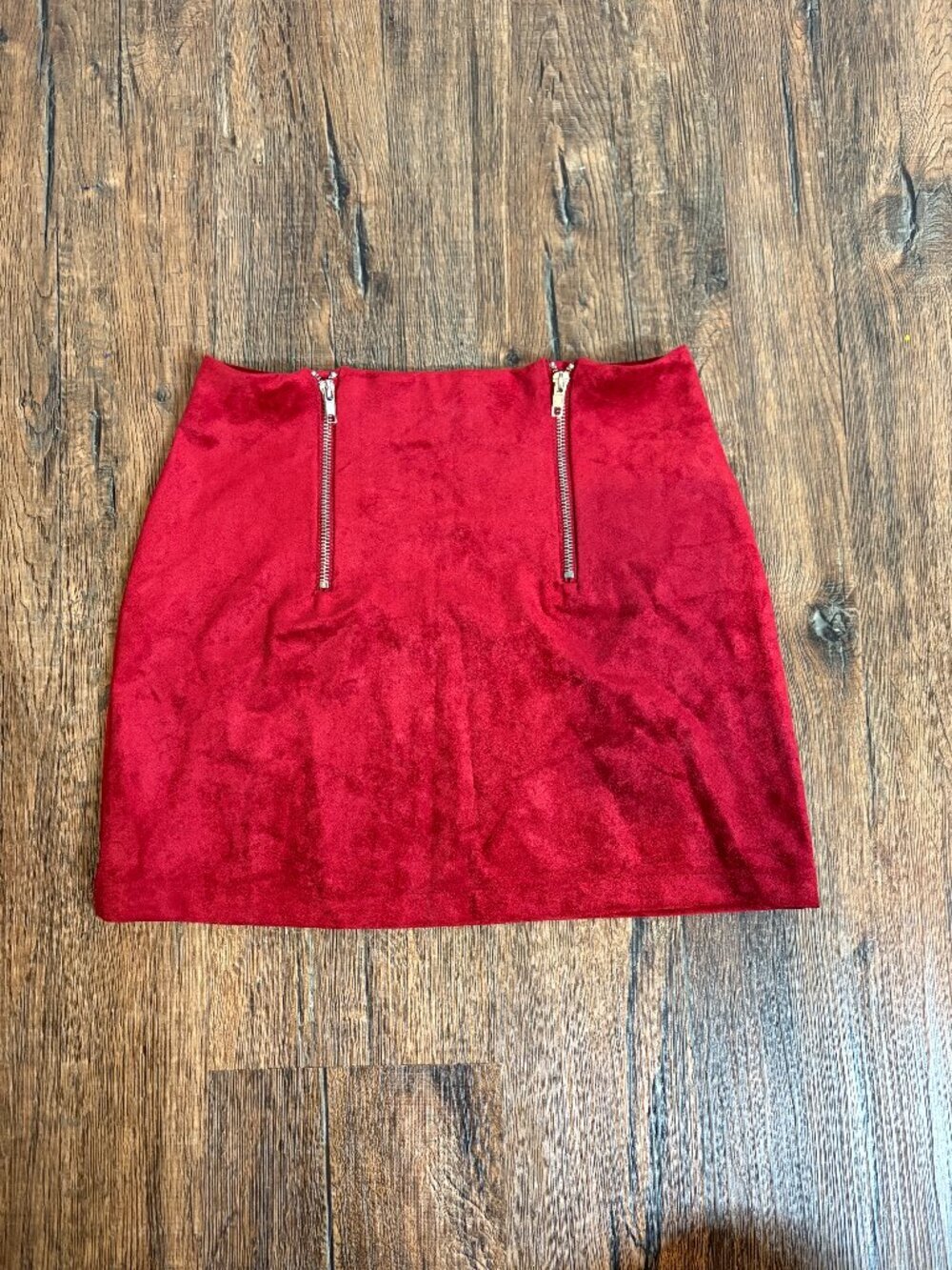 🔆 Forever 21 red faux suede mini skirt